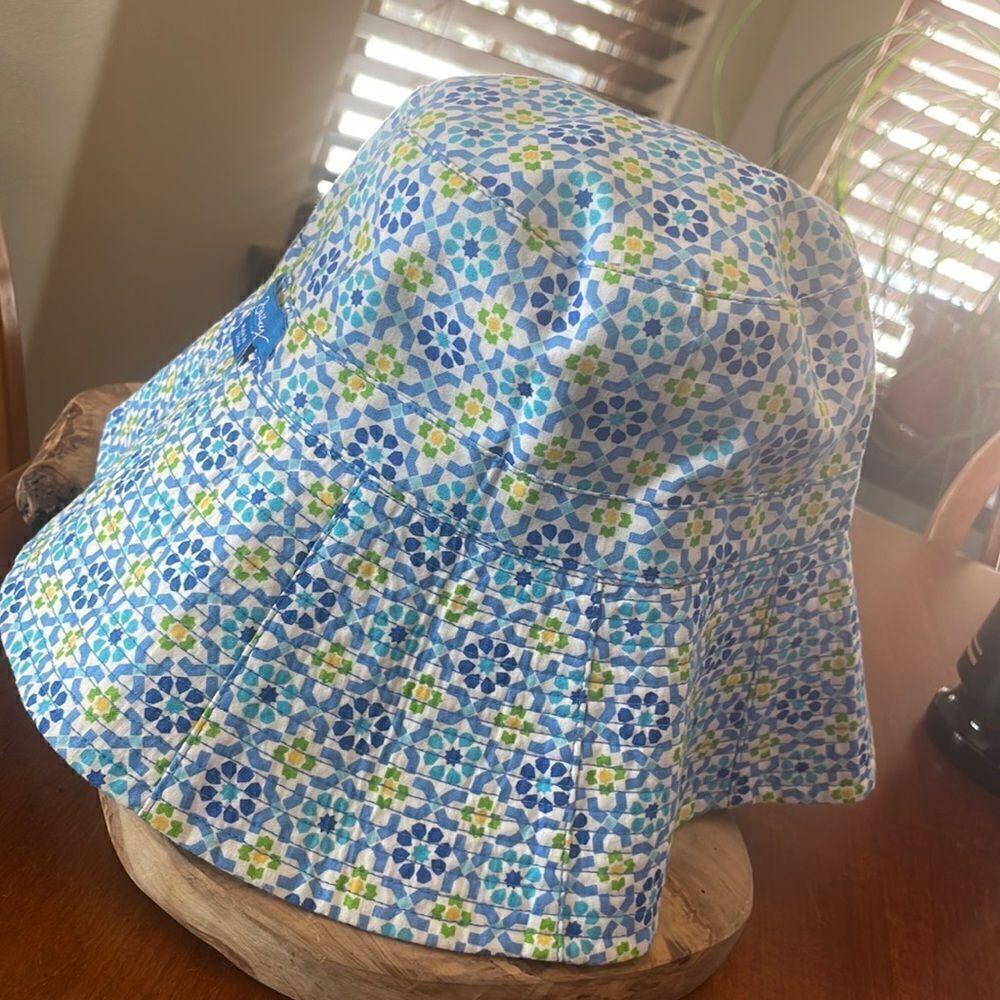 Vera Bradley Reversible Sun Hat - Picture 3 of 7